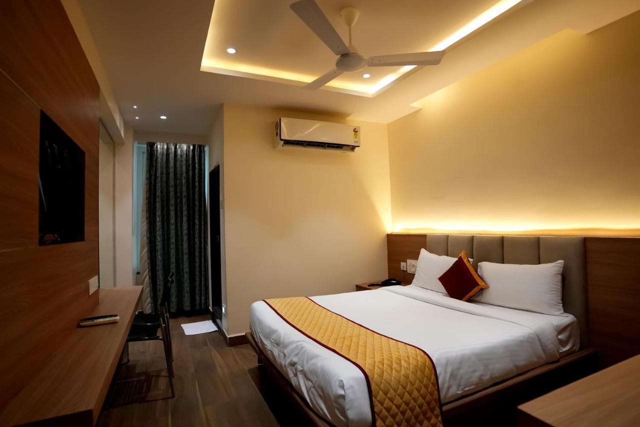 Hotel Sunrise Hospitality Vijayawada Exterior photo