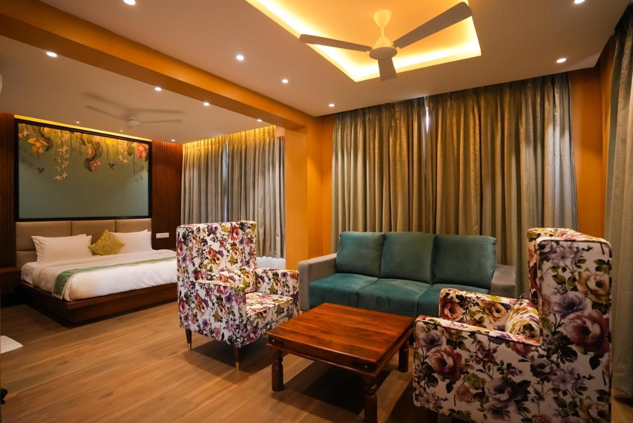 Hotel Sunrise Hospitality Vijayawada Exterior photo