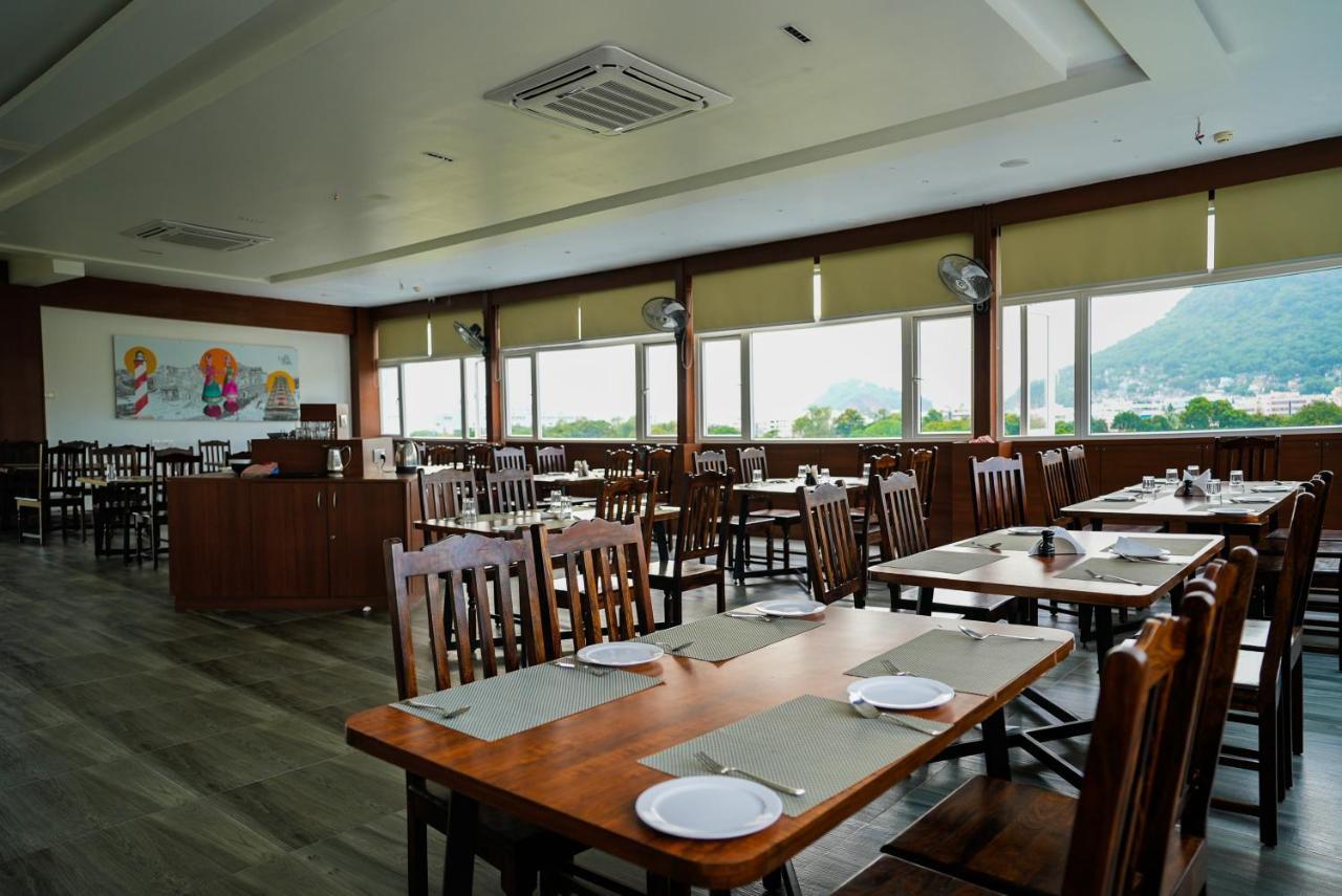 Hotel Sunrise Hospitality Vijayawada Exterior photo